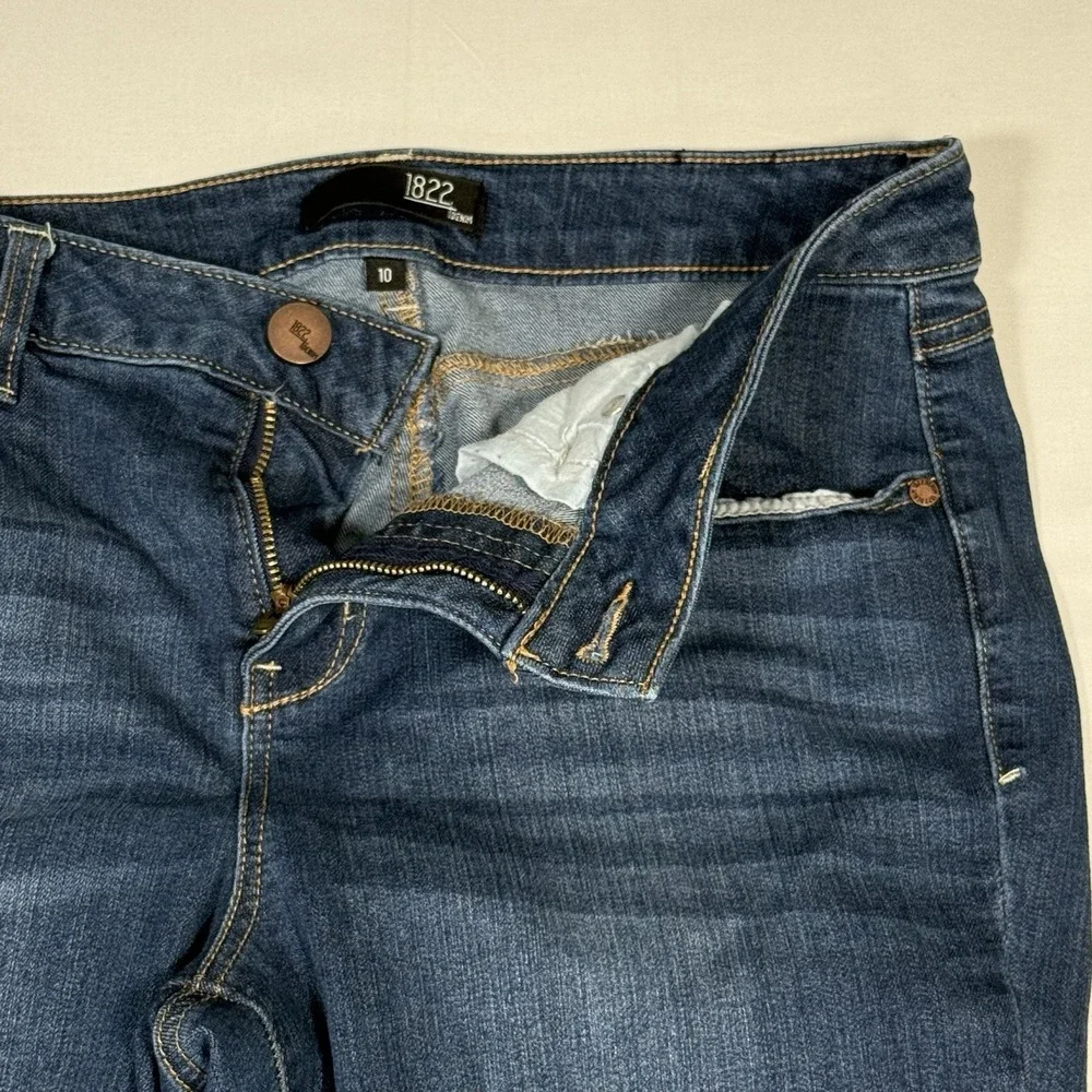Lot of 3 Women s Jeans‎ 2 x 1822 and FashionNova Size 10/11 See Decrip for sizes